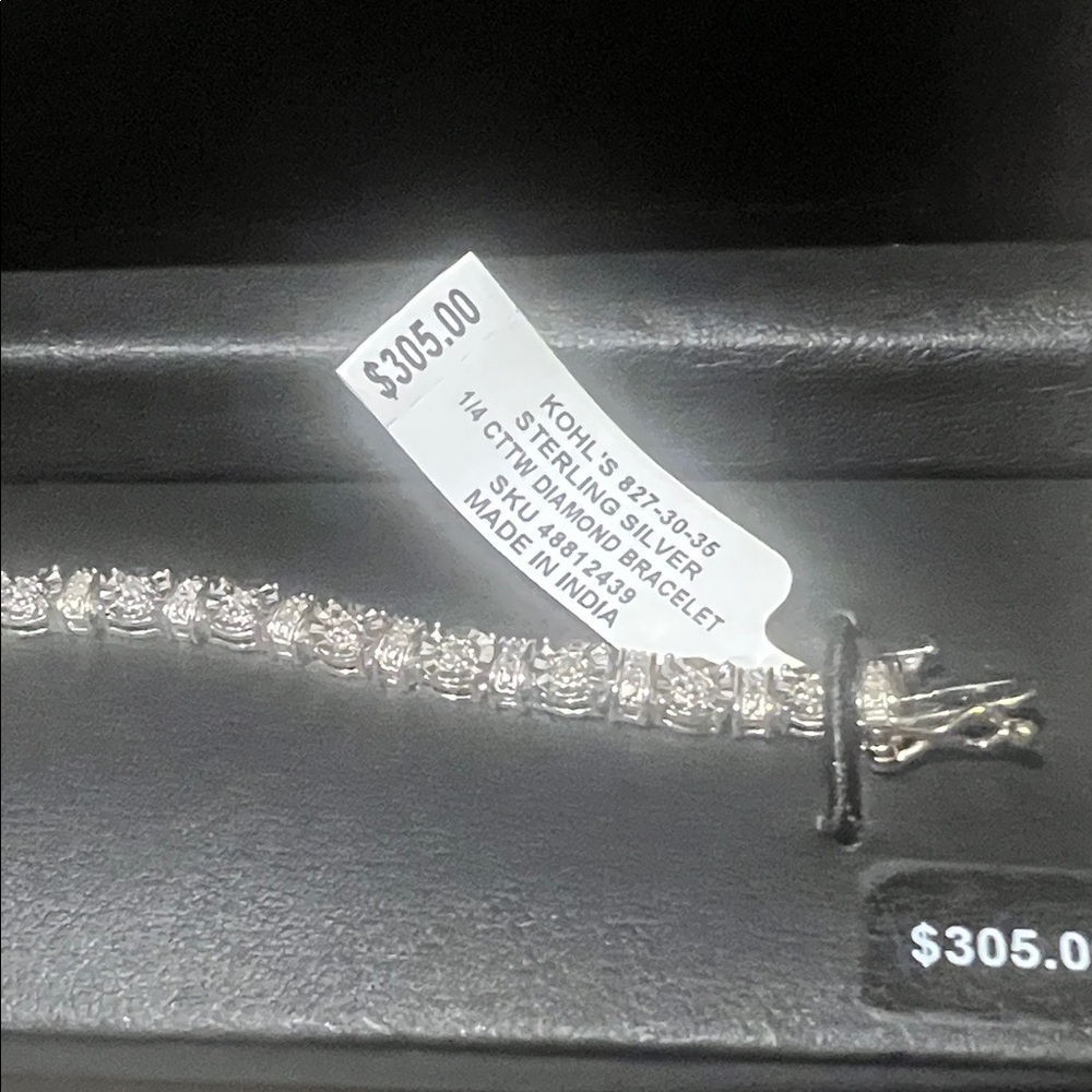 1/4 Ct TW Diamond Dazzling Sterling Silver Diamond Bracelet - Picture 3 of 4